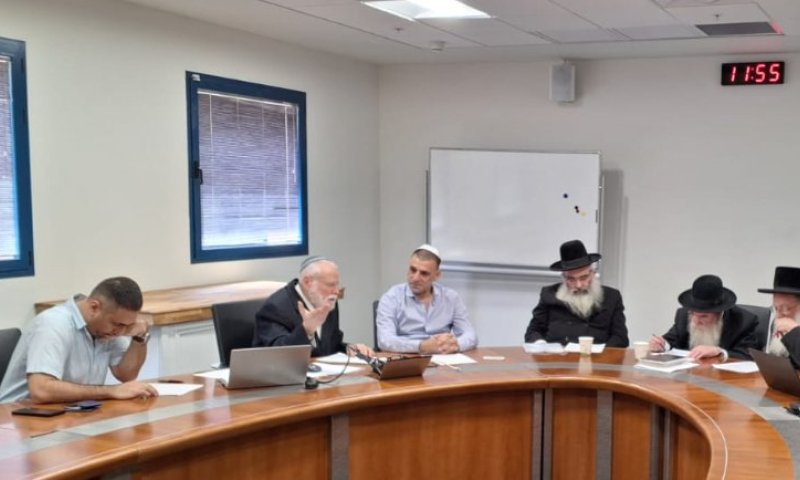 במעמד חברי בד"צ ועדת מהדרין החמץ של תנובה נמכר כהלכתו