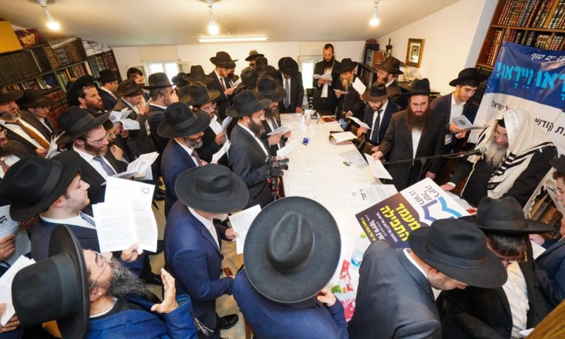 מחר ערב שביעי של פסח – רגע היסטורי לזכות לישועה של פרנסה ברווח ושידוכים לאלפי רווקים ורווקות