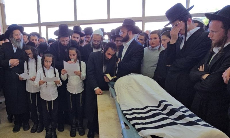 הלם: מחשובי תלמידי החכמים, הרב ישראל נחמן דווין, נפטר בפתאומיות בגיל 32 והותיר 5 יתומים