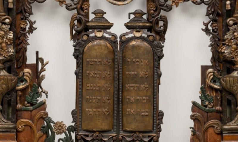 ארון הקודש עתיק ששרד את השואה ונעלם יוצג לראשונה בישראל