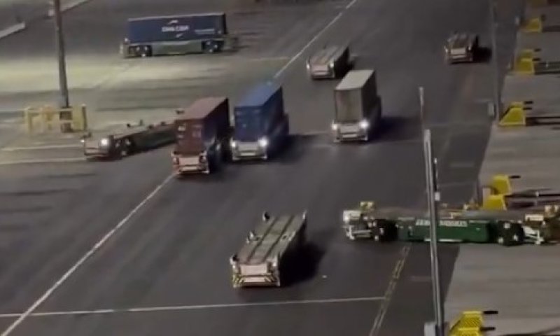 מתי בישראל? למעלה מ-100 מכולות נעות אוטונומית בנמל בקליפורניה